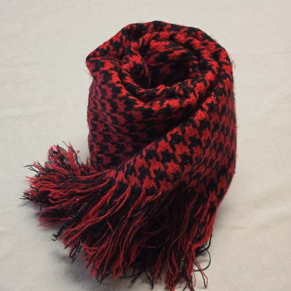Red & black houndstooth Unisex Large Scarf | Soft & Warm, Cozy Winter Shawl | - Picture 14 of 16
